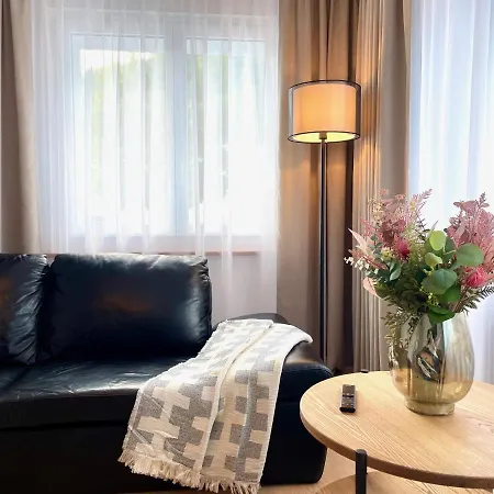 Azure * インターラーケン